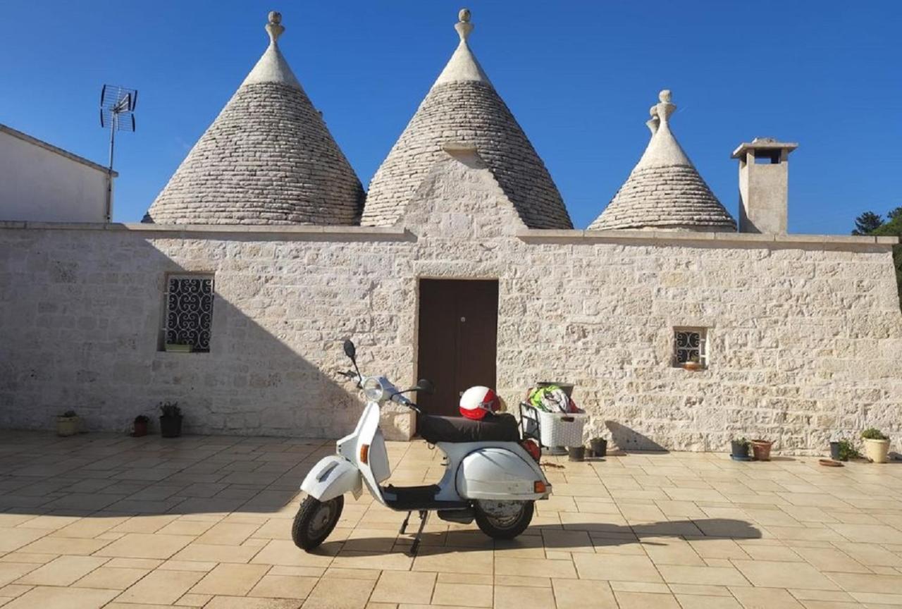 Trulli Delle Rose Villa Martina Franca Bagian luar foto